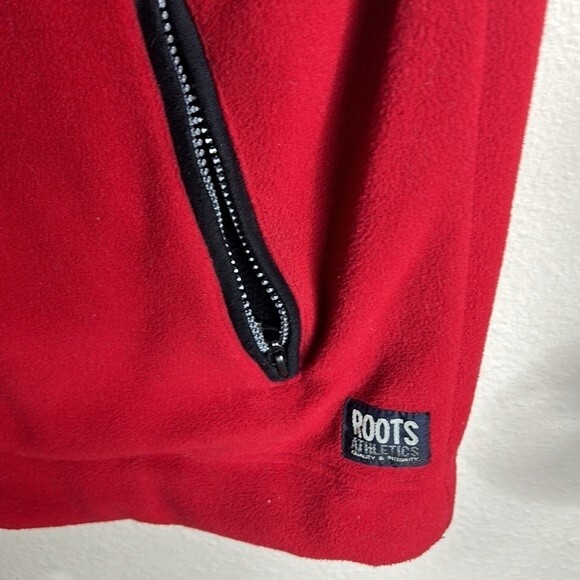 Virgin Mobile Vest - Roots Athletics Tag - Size Small - Red Vest - Picture 7 of 10